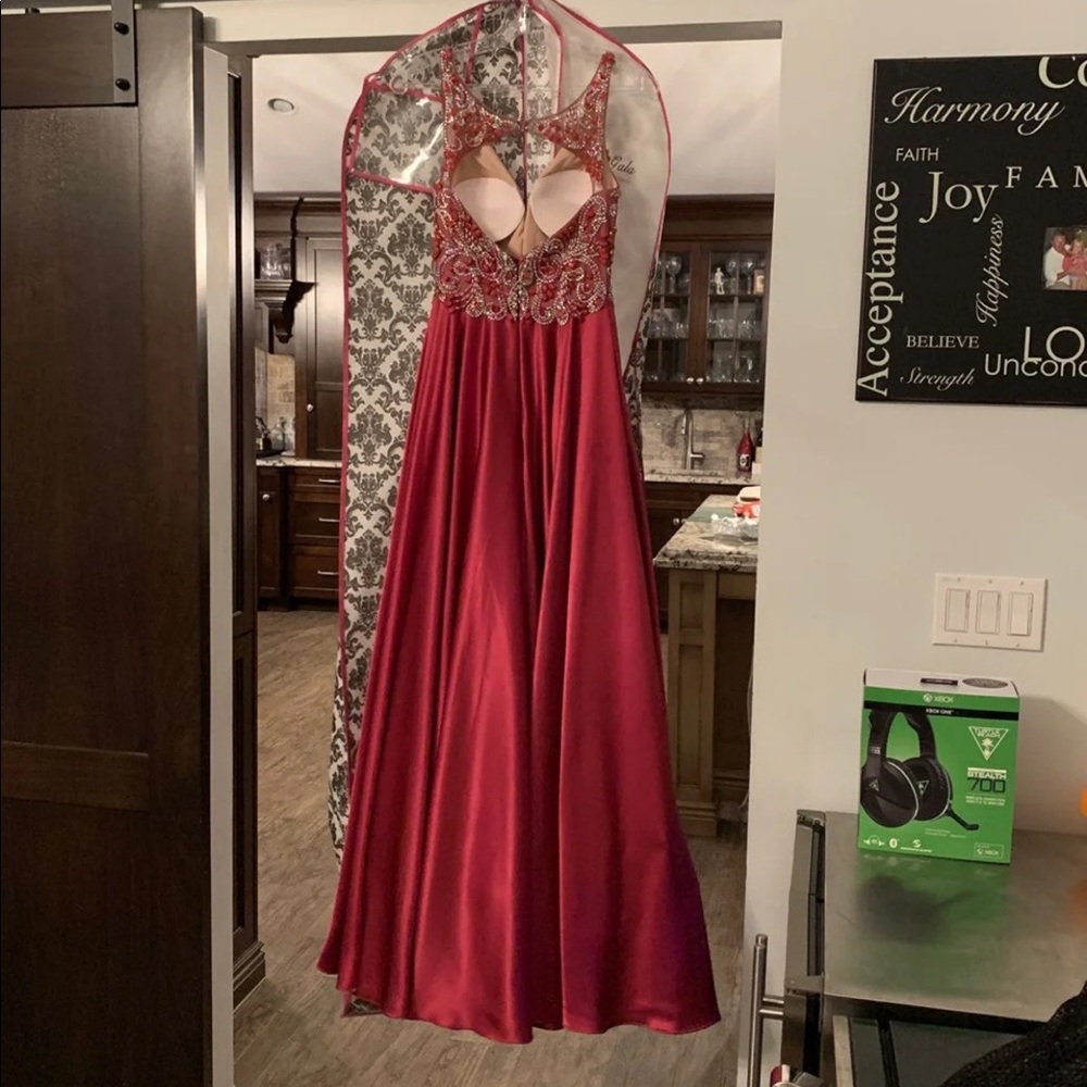 Maroon Prom Dress - Picture 4 of 6